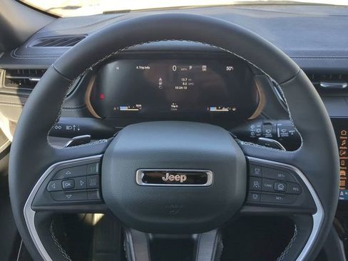 New 2026 Jeep Grand Cherokee Limited RWD image 33