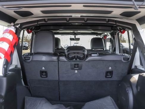 Used 2023 Jeep Wrangler Unlimited Rubicon w/ Xtreme 35 Tire Package AWD/4WD image 30