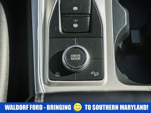 Used 2022 Ford Explorer XLT w/ Equipment Group 202A image 27