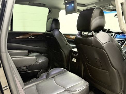 Used 2017 Cadillac Escalade Premium Luxury w/ LPO, Radiant Package image 35