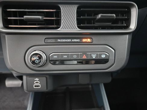 New 2025 Ford Maverick XL w/ Equipment Group 102A image 9