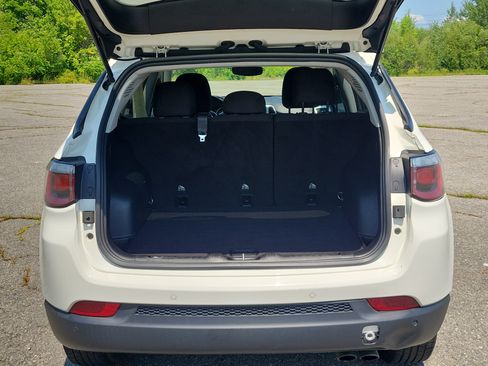Used 2020 Jeep Compass Sport AWD/4WD image 17