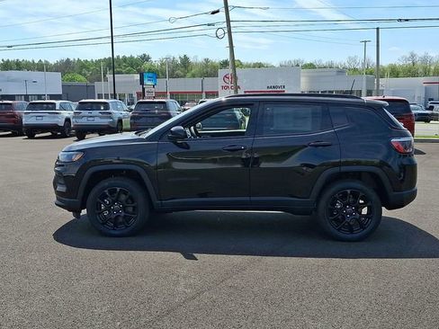 New 2026 Jeep Compass Latitude AWD/4WD image 7