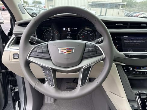 New 2026 Cadillac XT5 Premium Luxury image 26