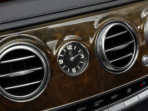 Used 2014 Mercedes-Benz S 550 Sedan image 32