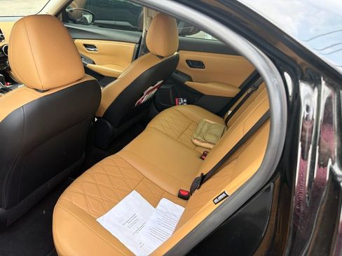Used 2024 Nissan Sentra SV w/ SV Premium Package FWD image 8