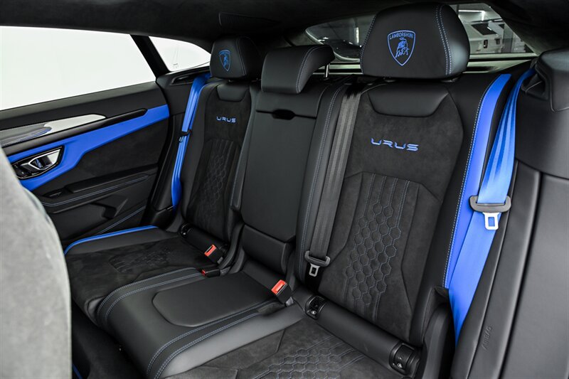 Used 2024 Lamborghini Urus S AWD/4WD image 32