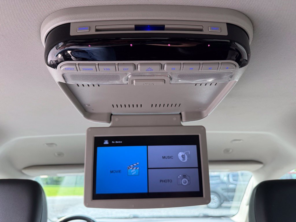 Used 2020 Chrysler Pacifica Touring-L w/ Advanced Safetytec Group FWD image 8