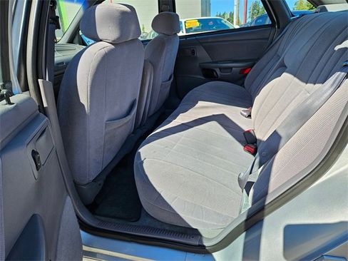 Used 1995 Ford Taurus GL image 13