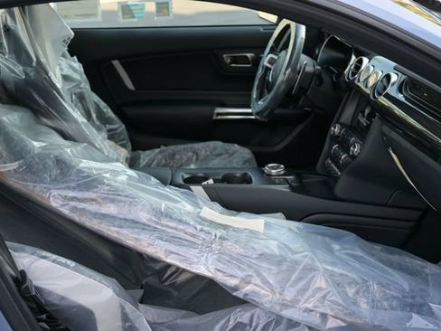 Used 2022 Ford Mustang Shelby GT500 w/ Carbon Fiber Track Pack RWD image 30