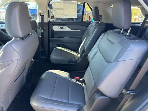 New 2026 Ford Explorer Active w/ Active Comfort Package image 12