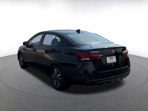 Used 2025 Nissan Versa SV FWD image 9