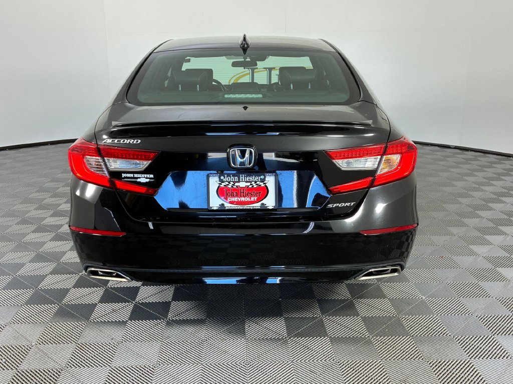 Used 2018 Honda Accord Sport image 8
