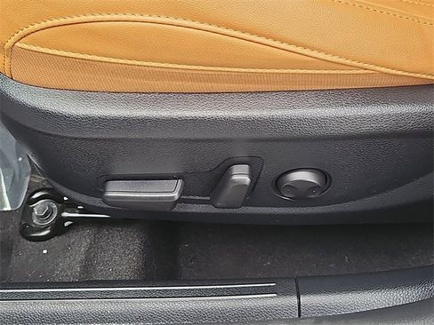 Certified 2024 Kia Seltos SX w/ SX Sunroof Package image 23