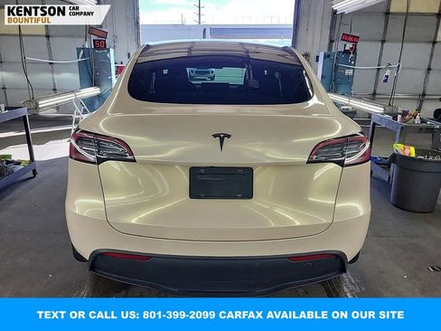 Used 2022 Tesla Model Y Long Range image 3