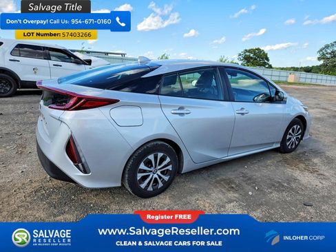 Used 2021 Toyota Prius Prime LE FWD image 4