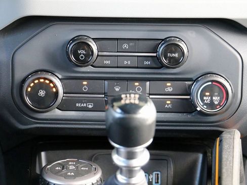 Certified 2022 Ford Bronco Badlands image 26