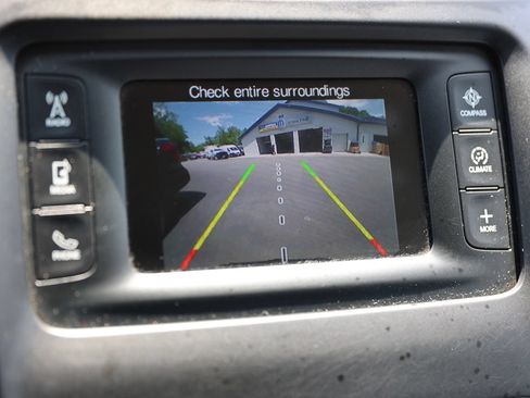 Used 2015 Jeep Cherokee Latitude w/ Cold Weather Group AWD/4WD image 28