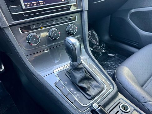 Used 2019 Volkswagen Golf Alltrack S AWD/4WD image 19