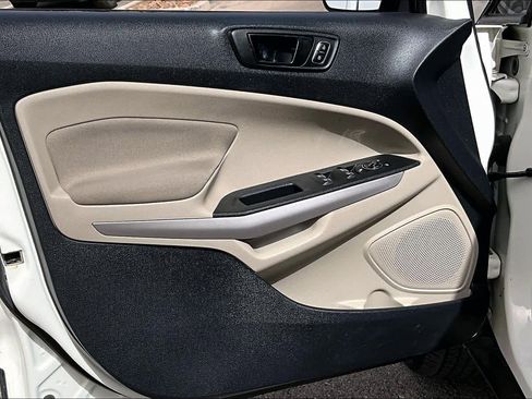 Used 2021 Ford EcoSport S image 20