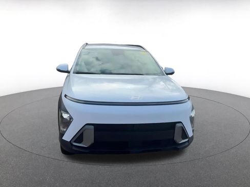 Used 2025 Hyundai Kona SEL image 4