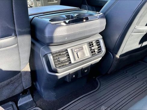 Used 2022 Ford F150 Lariat w/ Equipment Group 502A High image 11