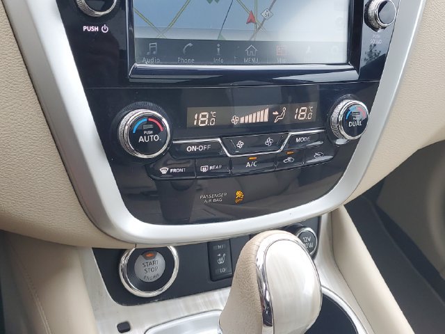 Used 2017 Nissan Murano AWD image 29