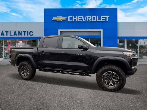 Certified 2024 Chevrolet Colorado ZR2 w/ Safety Package AWD/4WD image 6