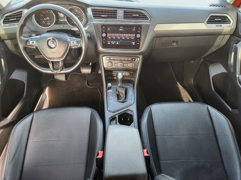 Used 2018 Volkswagen Tiguan SE FWD image 26