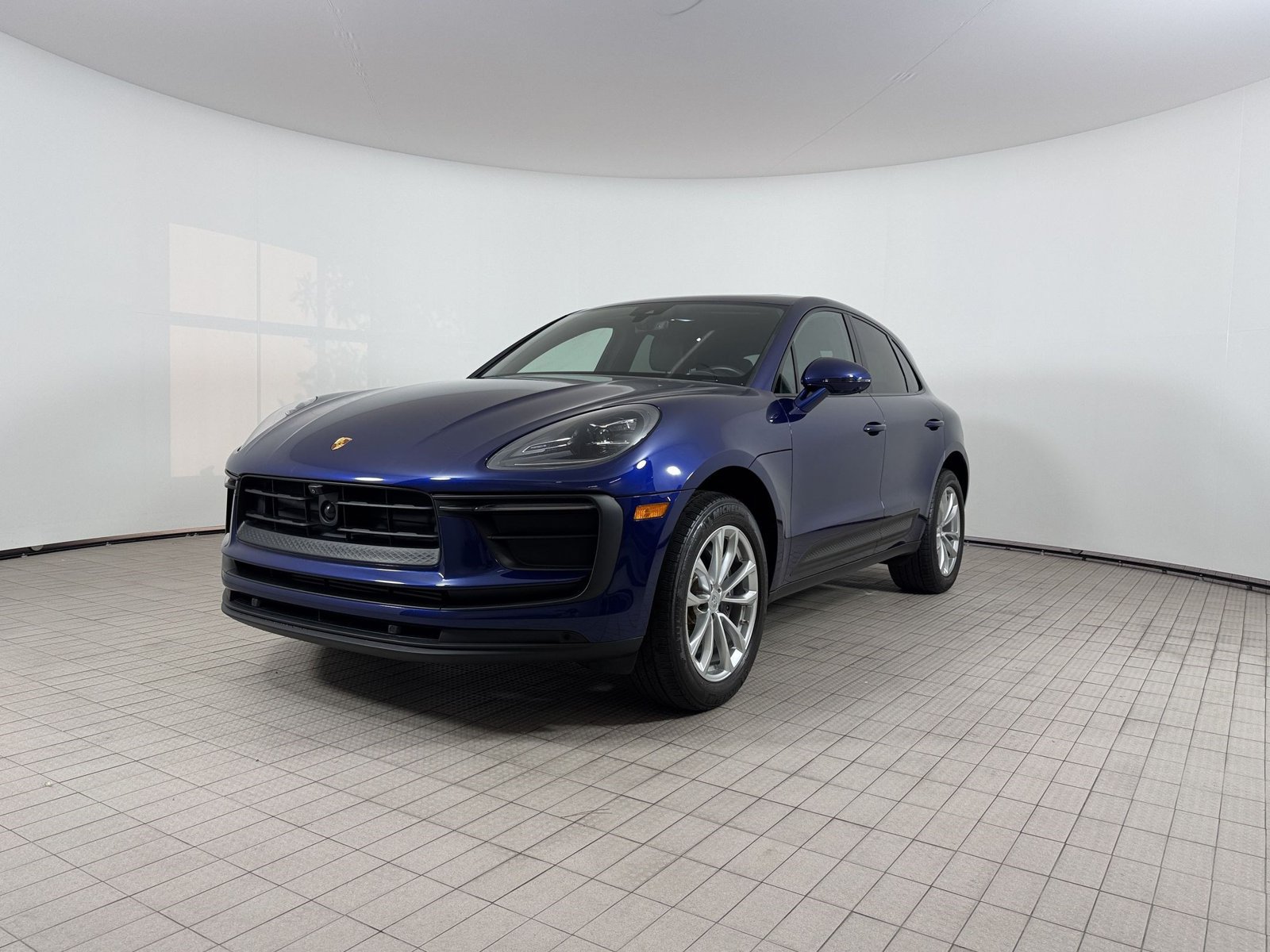 Certified 2023 Porsche Macan Turbo AWD/4WD image 1