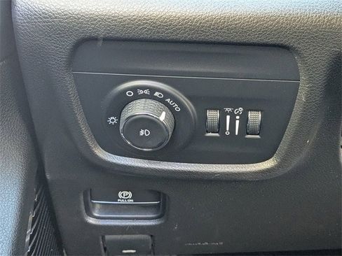 Used 2021 Jeep Grand Cherokee L Overland w/ Luxury Tech Group IV image 14