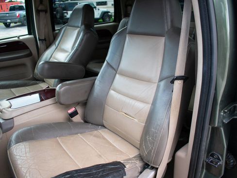 Used 2003 Ford Excursion Eddie Bauer image 14