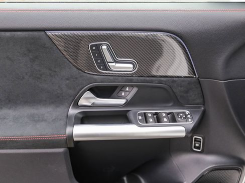 New 2025 Mercedes-Benz GLA 250 4MATIC image 25