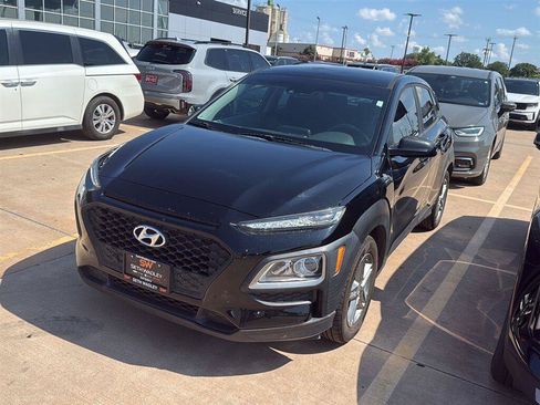 Used 2019 Hyundai Kona SE FWD image 2