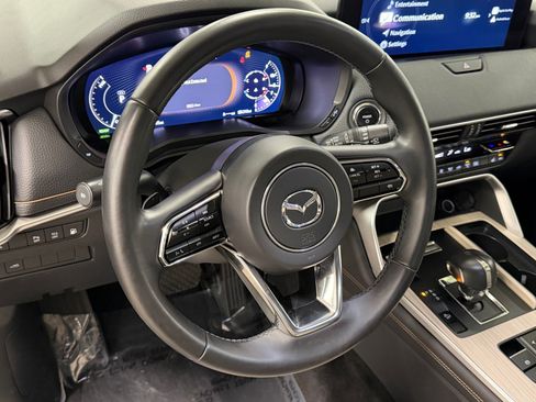 Used 2025 MAZDA CX-90 Plug-In Hybrid w/ Preferred AWD/4WD image 4