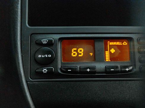 Used 2004 Porsche 911 Carrera 4S AWD/4WD image 64