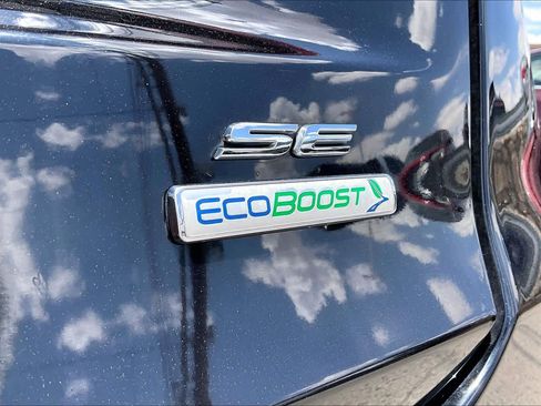 Used 2020 Ford Fusion SE FWD image 10