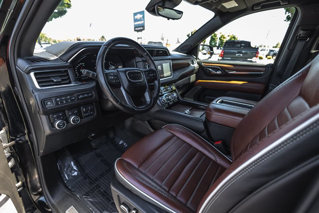 Used 2024 GMC Yukon XL Denali Ultimate AWD/4WD image 19