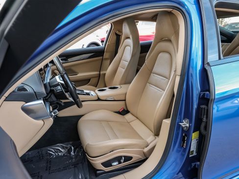 Used 2018 Porsche Panamera 4 w/ Sport Chrono Package image 43