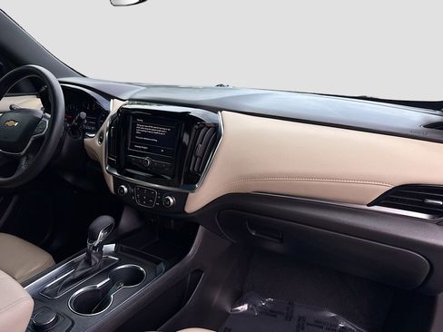 Used 2023 Chevrolet Traverse LS image 33