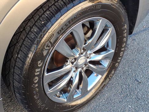 Used 2012 Kia Sorento SX w/ SX Premium Pkg image 14