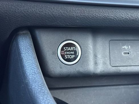 Used 2023 Nissan Rogue SV AWD/4WD image 23