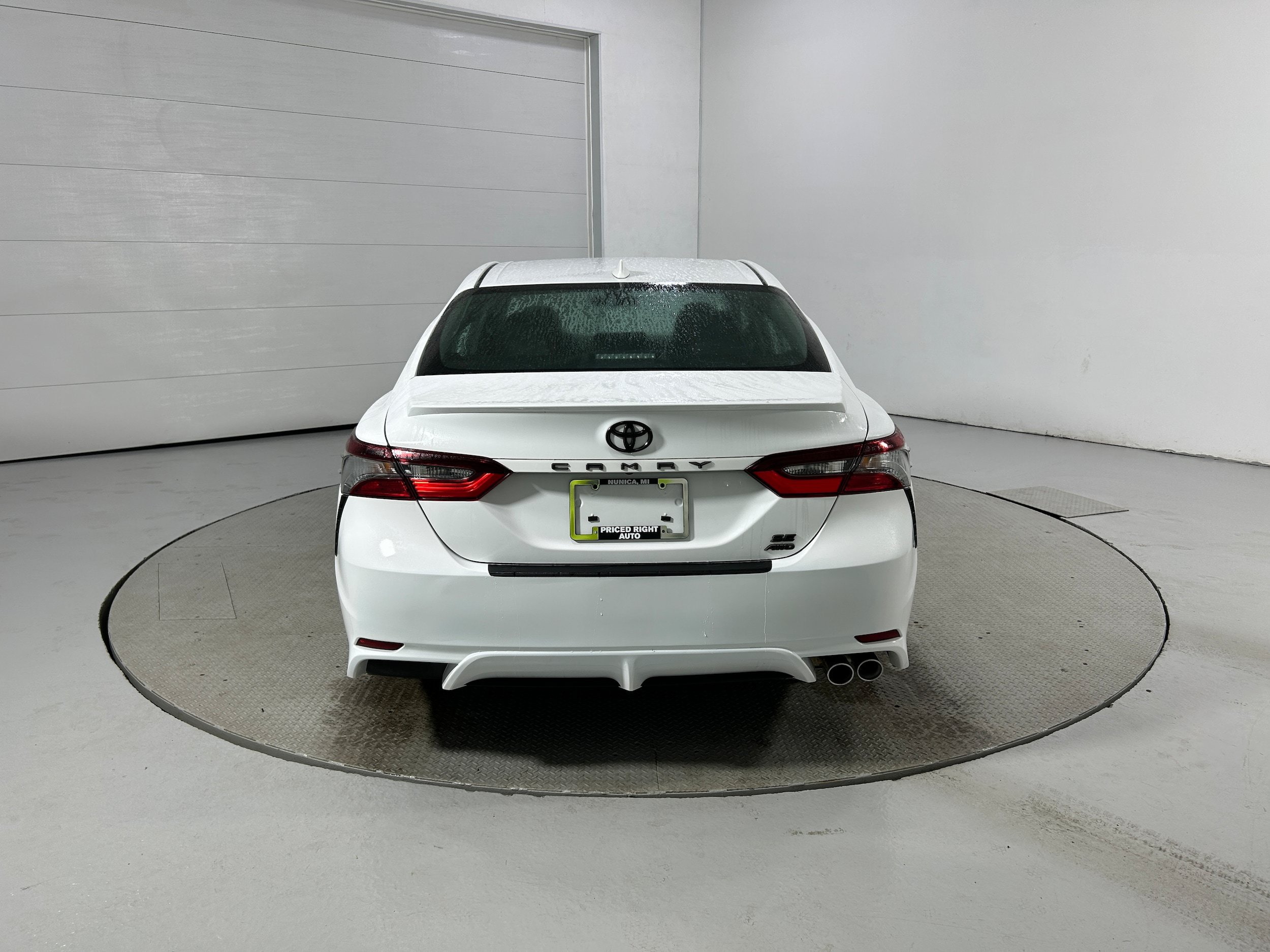 Used 2023 Toyota Camry SE w/ Cold Weather Package AWD/4WD image 30