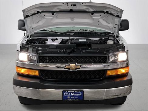 Used 2025 Chevrolet Express 3500 LT w/ LT Preferred Equipment Group RWD image 5