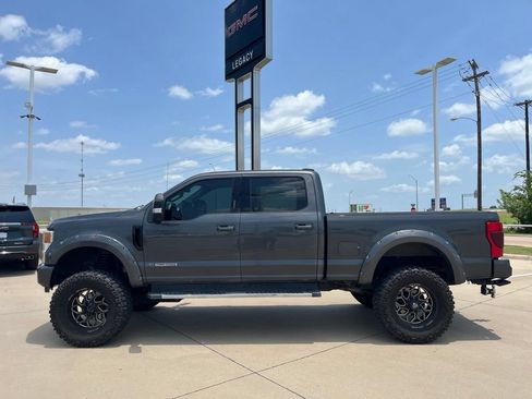 Used 2020 Ford F250 Lariat w/ Lariat Value Package AWD/4WD image 3
