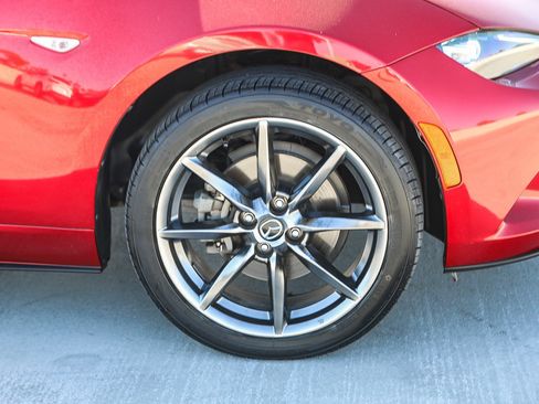 Used 2017 MAZDA MX-5 Miata Grand Touring RWD image 10
