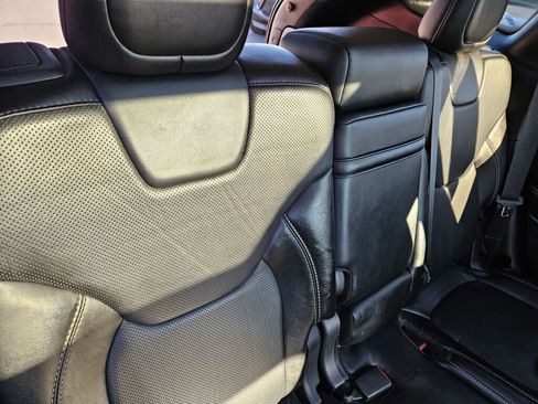 Used 2015 Jeep Cherokee Limited w/ Luxury Group image 18