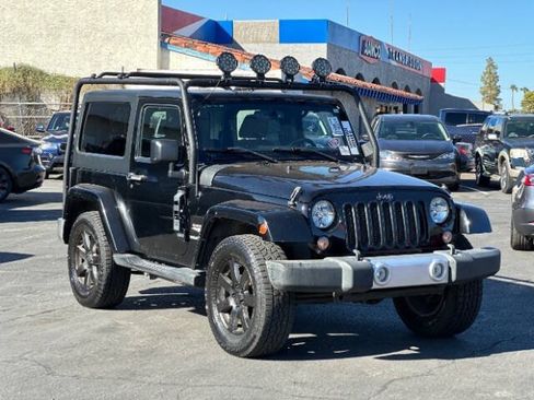 Used 2015 Jeep Wrangler Sahara w/ Connectivity Group AWD/4WD image 1