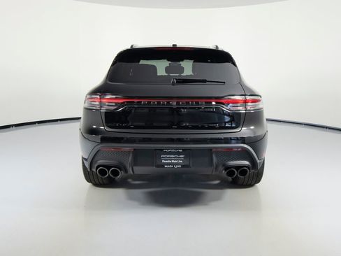 Certified 2026 Porsche Macan AWD/4WD image 9