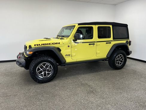 Used 2024 Jeep Wrangler Unlimited Rubicon w/ Technology Group image 20